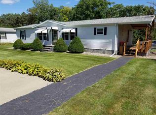 12 Remington Park Cir, East Dubuque, IL 61025