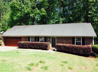 300 Victoria Dr, Ellenwood, GA 30294