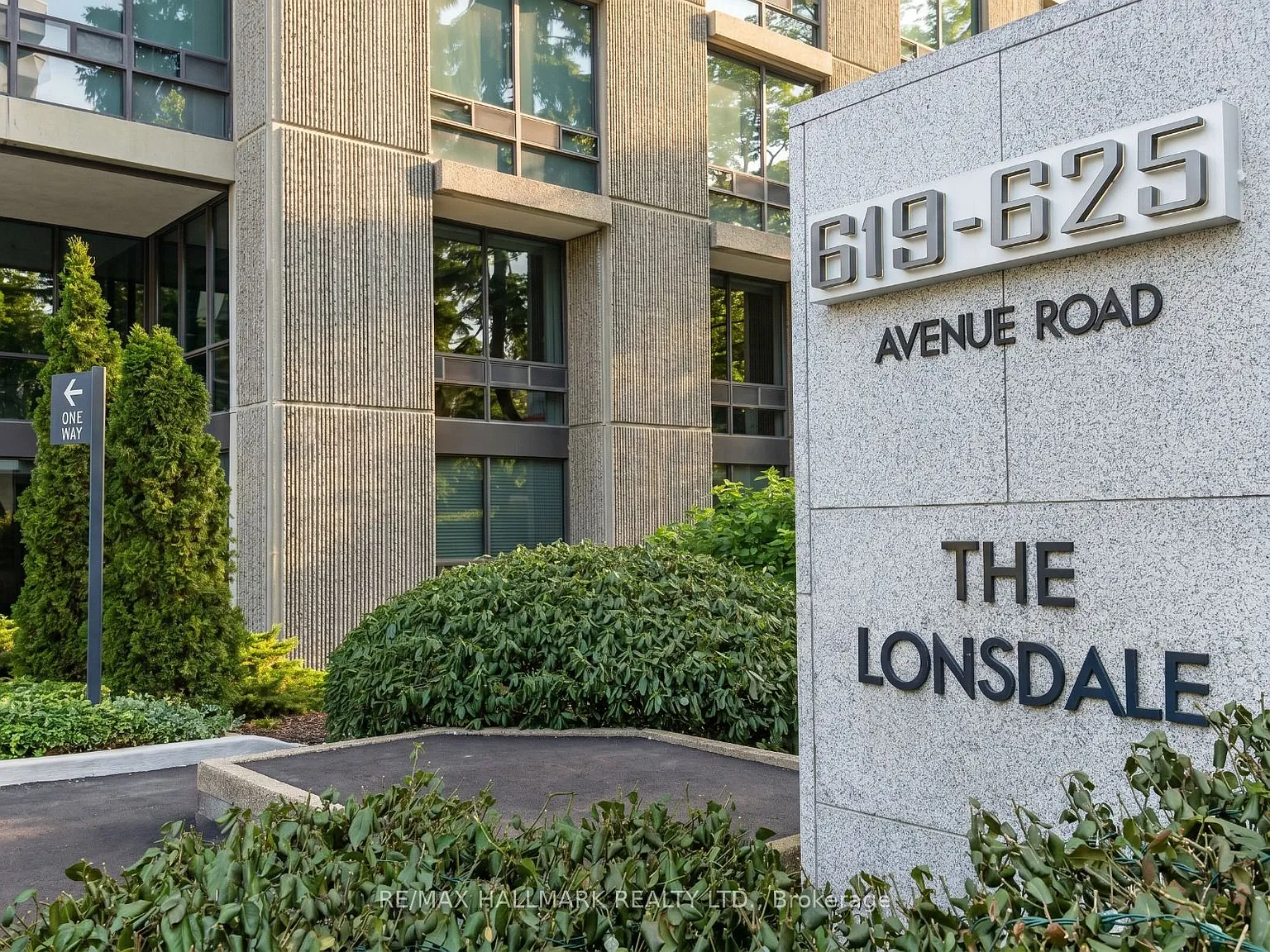 The Lonsdale — Photo 2
