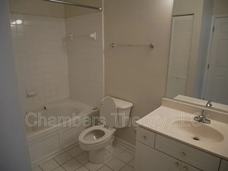 Building Photo - 2710 Bellforest Ct #207
