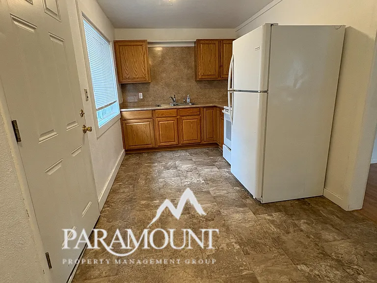 322 Willow St — Photo 4