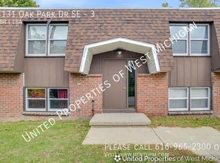 4131 Oak Park Dr SE #3, Grand Rapids, MI 49508