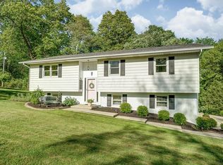 286 Dorrence Rd, Granville, OH 43023