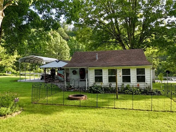 154 Crystal Lake Road, West Union, WV 26456