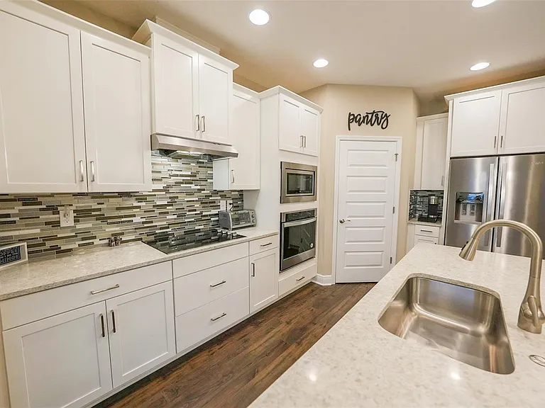16284 Admirals Cove Ln — Photo 14