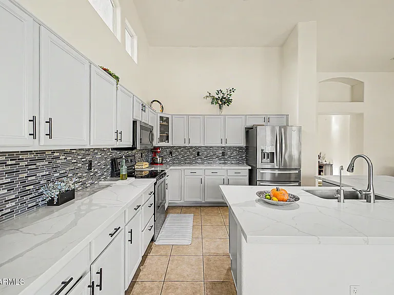 8663 W Yukon Dr — Photo 4