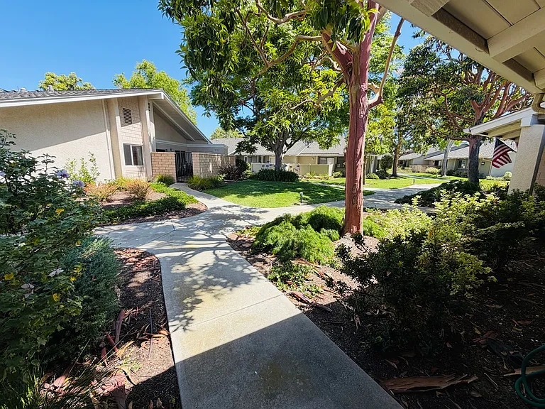 8933 Modesto Cir #1215B — Photo 20