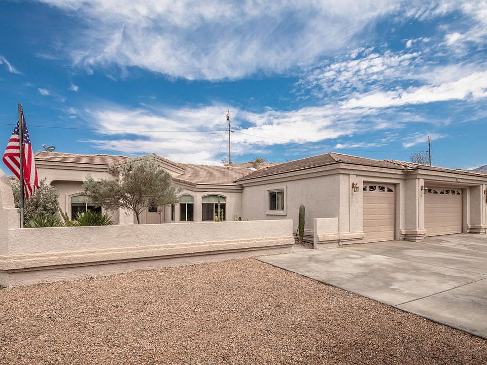 1st image of 3551 Overland Dr