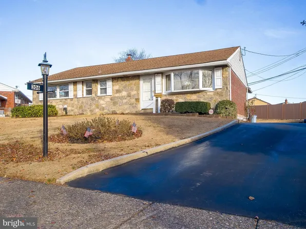 306 Shubrook Ln, Aston, PA 19014