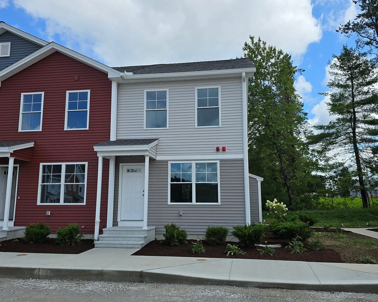 Megway Ct. (2-5) — Photo 4