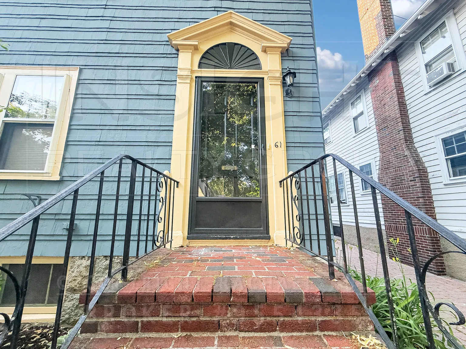 3 bed, 1.5 bath, $4,350 — Photo 2