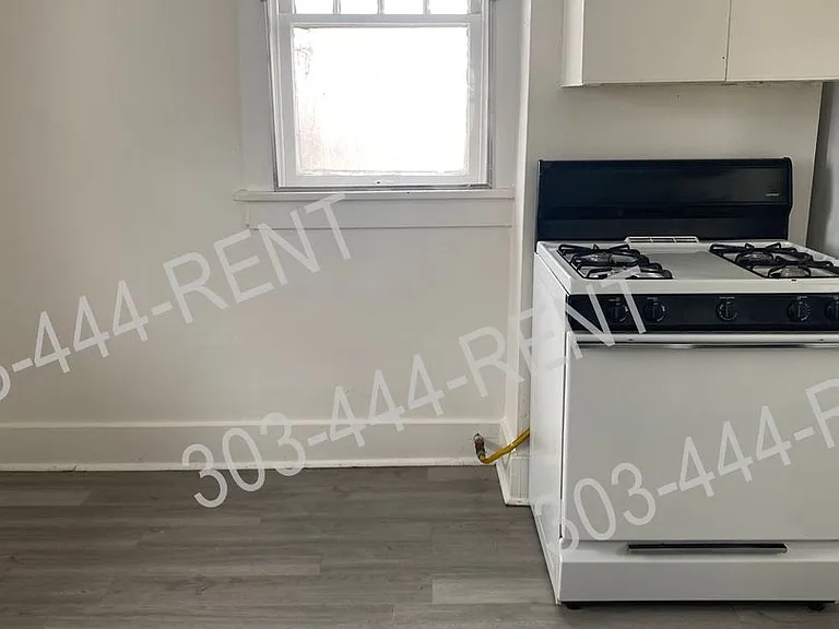 3625 W 10th Ave — Photo 8