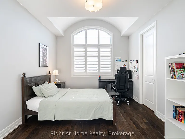3318 Charles Biggar Dr — Photo 40