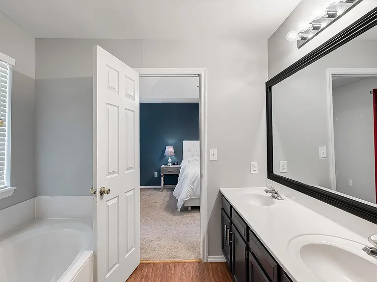 1203 Ashford Place Dr — Photo 23