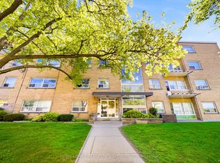 177 Stephen Dr #107, Toronto, ON M8Y 3N5