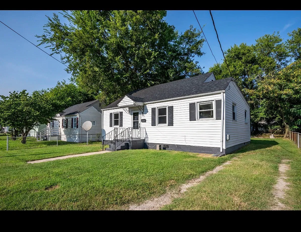 113 Seaboard St — Photo 1