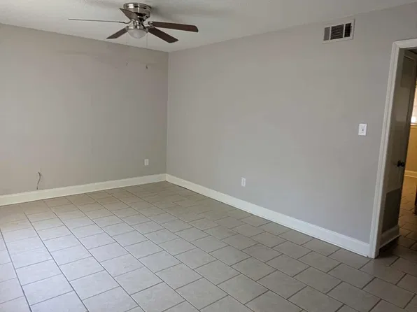 931/933 Central Ave, Picayune, MS 39466