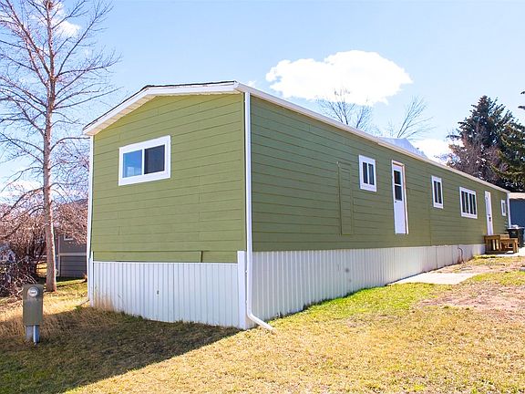 3rd image of 1805 Joslyn St Trailer 129
