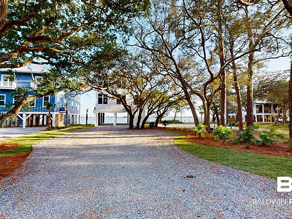 3rd image of 1053 Water Oaks Cir