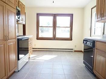 3rd image of 4603 Mountain View Dr