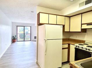 1402 University City Blvd #J, Blacksburg, VA 24060