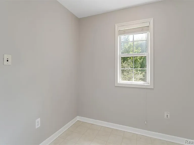 28126 Carlton Way Dr — Photo 19