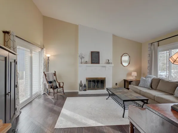 1174 Benton Way, Arden Hills, MN 55112