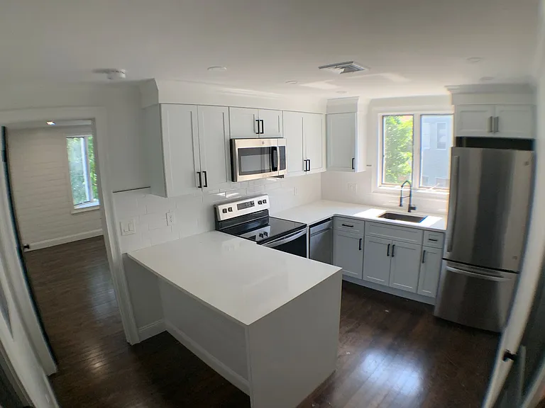 39 Endicott St — Photo 1