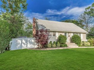 281 Lafayette Rd, West Babylon, NY 11704