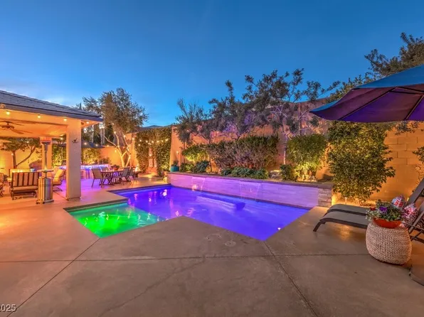 10414 Hemingway Ct, Las Vegas, NV 89149