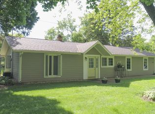 7206 W Bonniwell Rd, Mequon, WI 53097