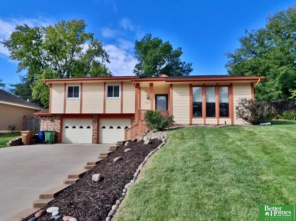 7504 S 47th St, Bellevue, NE 68157