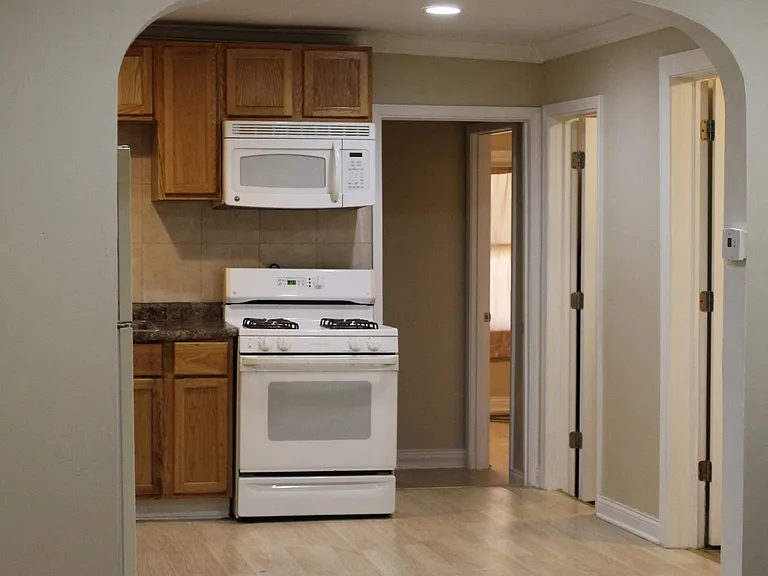 1639 W Superior St #1 — Photo 10