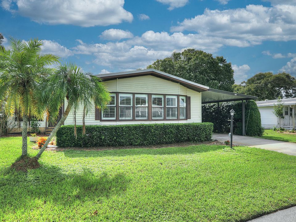 1st image of 913 BALSAM Street