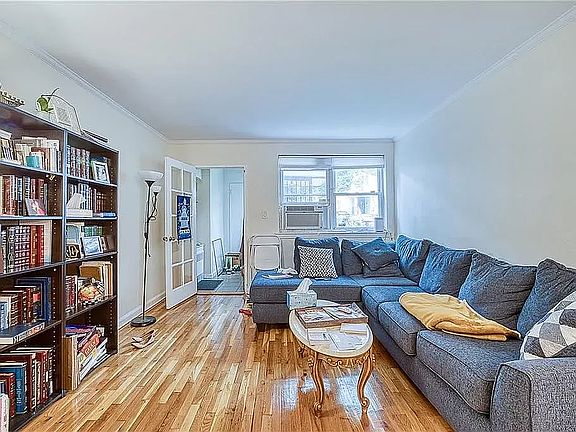 4th image of 1737 E 27th St #1