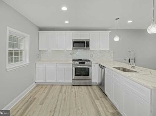 4302 Deerpath Ln, Philadelphia, PA 19154