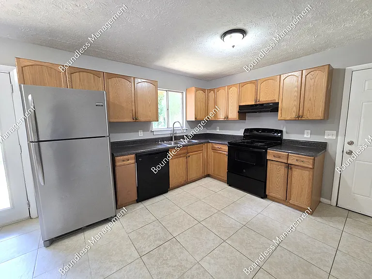 8834 Homewood Dr — Photo 5