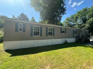 9 Willow Cir, White River Junction, VT 05001