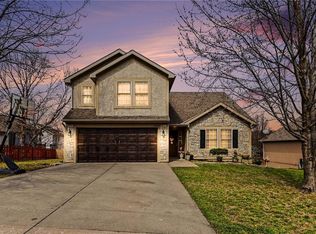 13704 Jana Lei Ave, Bonner Springs, KS 66012