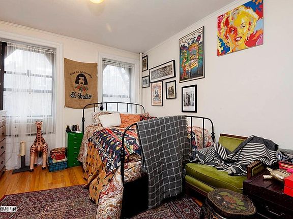 3rd image of 332 E 67th St APT 10