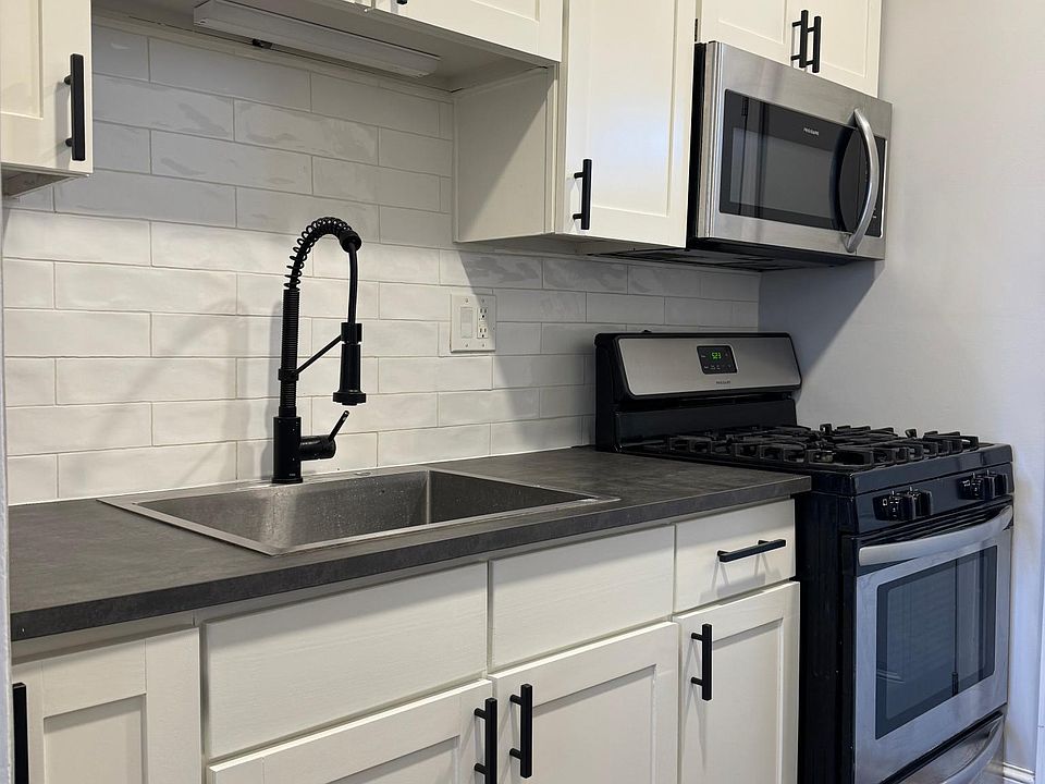 1st image of 3405 S Lowe Ave #1B