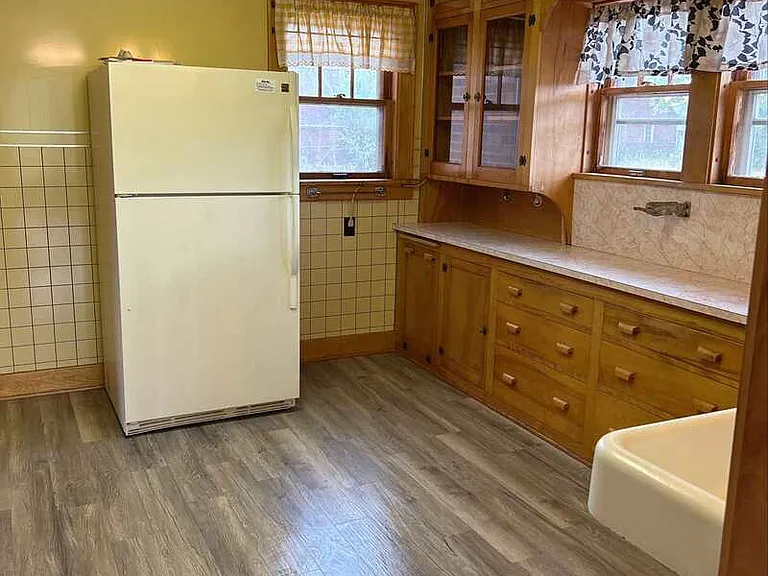 3594 Oregon St — Photo 3