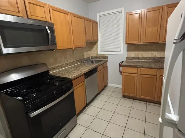 11 Dwight St Floor 1, Jersey City, NJ 07305