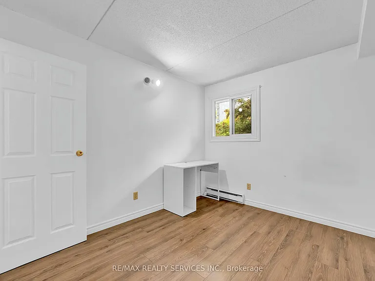 30 Hickory St E #103 — Photo 19