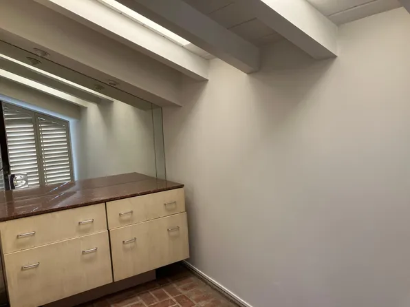 5324 1/2 Bellingham Ave, Valley Village, CA 91607
