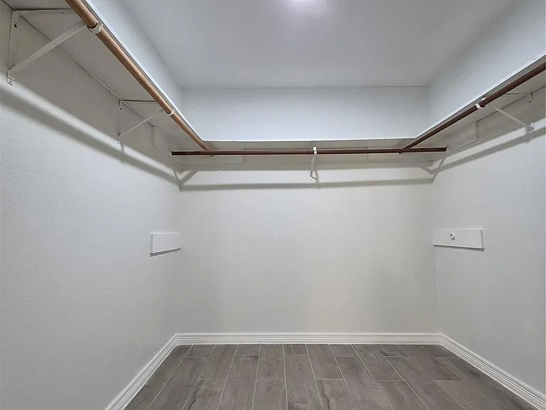 3402 Cascadia Dr — Photo 6