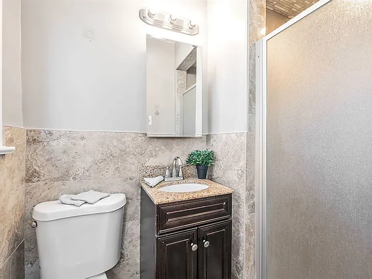 63 Susan Dr — Photo 15
