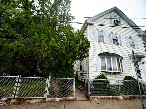 102 Margin St, Salem, MA 01970