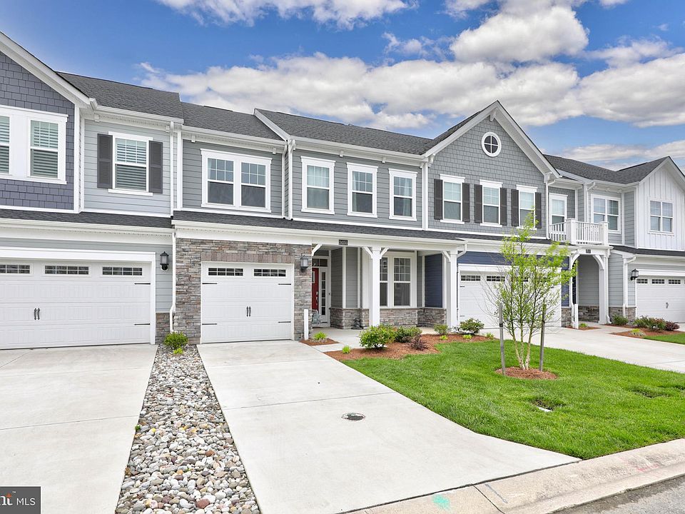 1st image of 24255 Canoe Dr #197