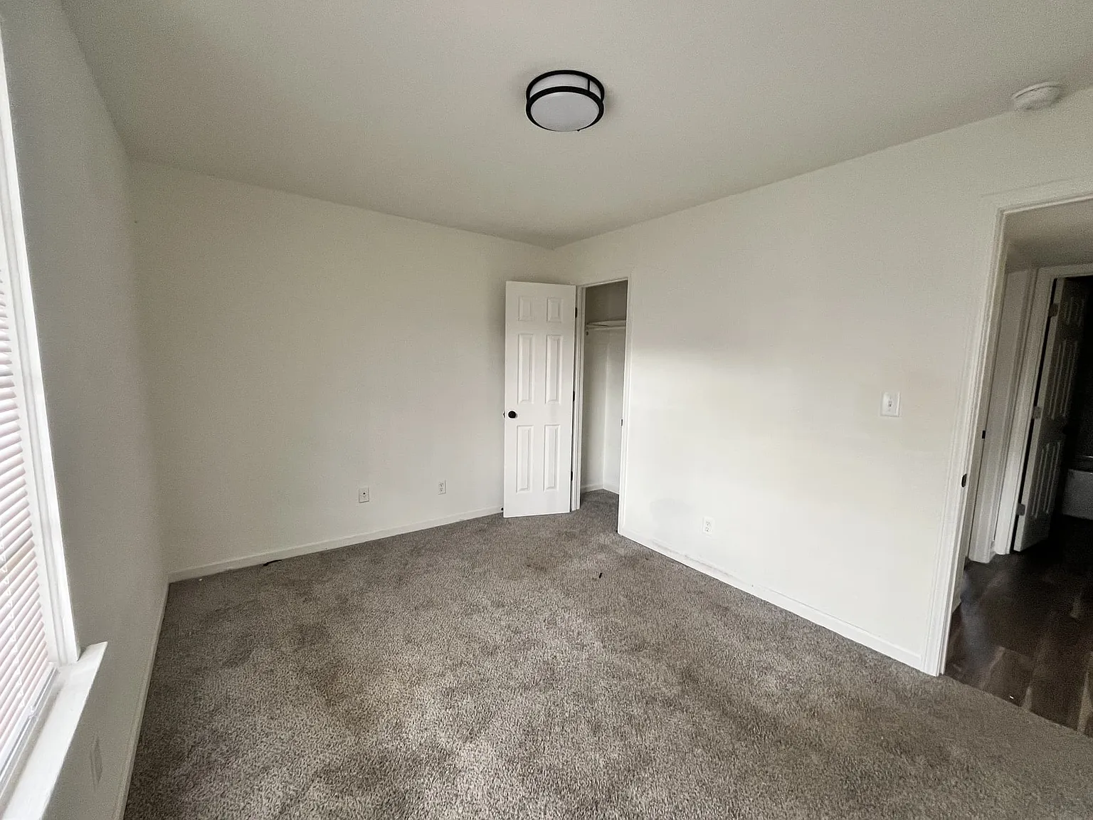 2 bed, 650 sqft, $1,100 — Photo 4